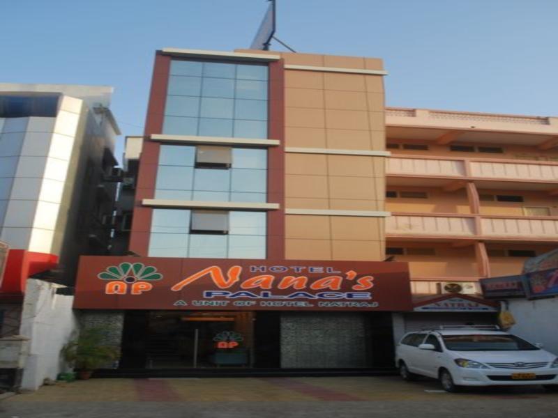 Oyo 17332 Hotel Nana'S Daman Eksteriør bilde